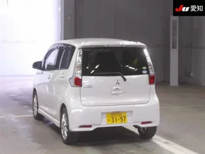 Mitsubishi EK CUSTOM