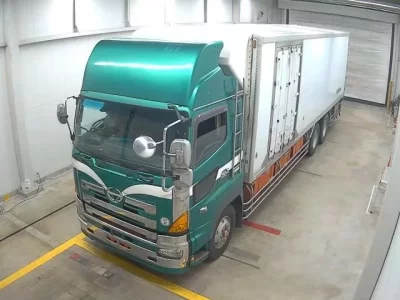 Hino TRUCK