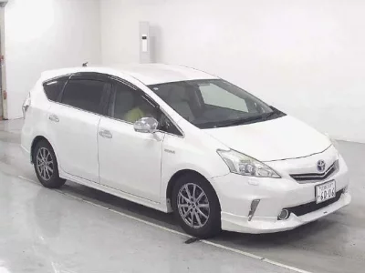 Toyota PRIUS ALPHA