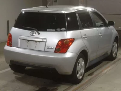 Toyota IST