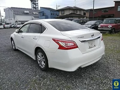 Nissan TEANA