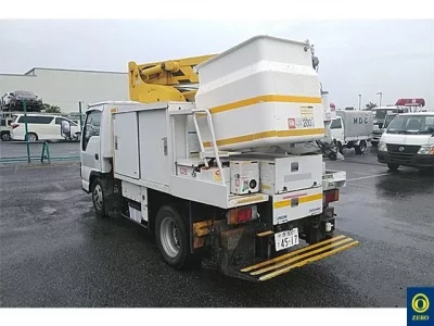 Isuzu ELF