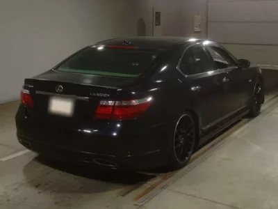 Lexus LS