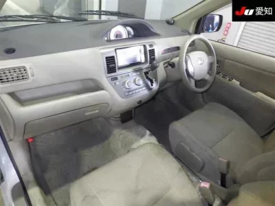 Toyota RAUM