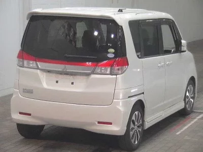 Mitsubishi DELICA D2