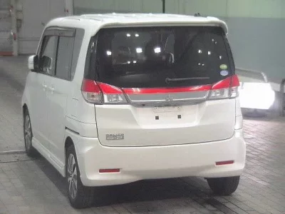 Mitsubishi DELICA D2