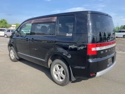 Mitsubishi DELICA D5
