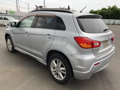 Mitsubishi RVR