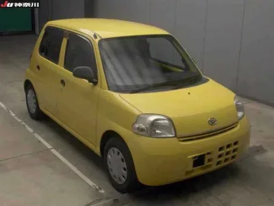 Daihatsu Esse