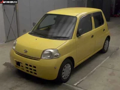 Daihatsu Esse