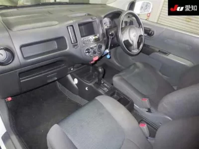 Nissan AD