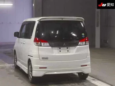 Mitsubishi DELICA D2