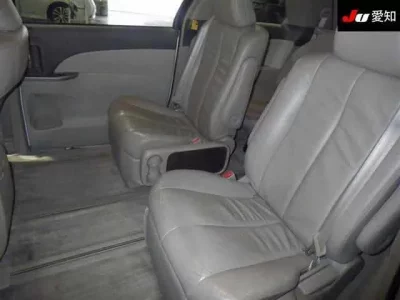 Toyota ESTIMA HYBRID