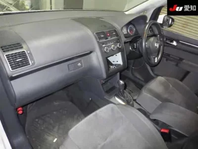 Volkswagen GOLF TOURAN