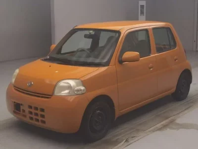 Daihatsu Esse
