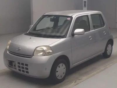 Daihatsu Esse