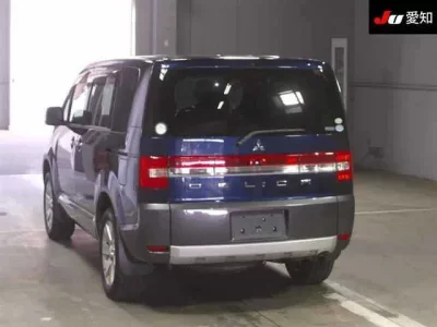 Mitsubishi DELICA D5