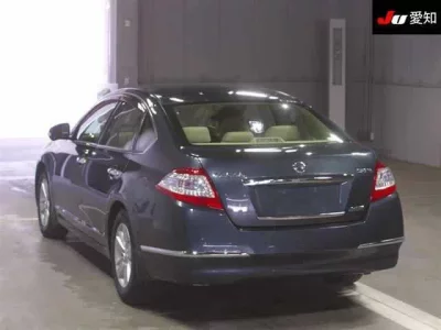 Nissan TEANA