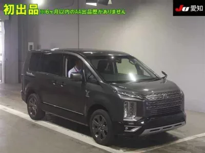 Mitsubishi DELICA D5