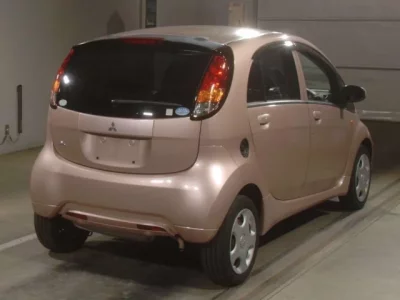 Mitsubishi I