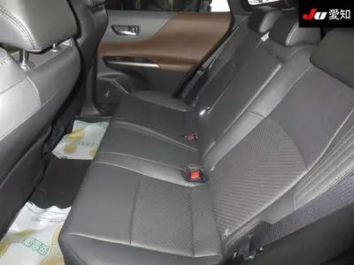 Toyota CROWN CROSSOVER