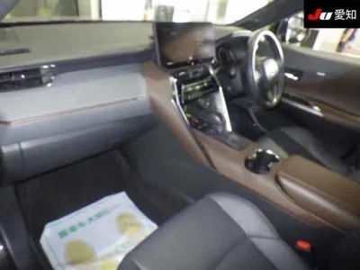 Toyota CROWN CROSSOVER