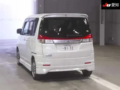 Mitsubishi DELICA D2