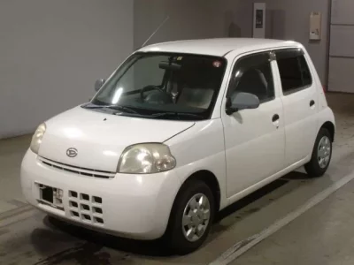 Daihatsu Esse