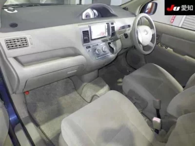 Toyota RAUM