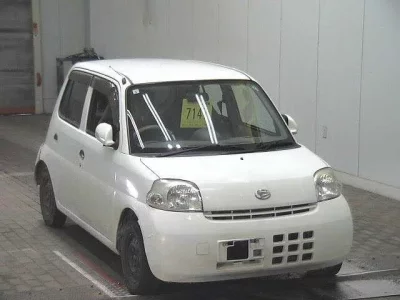 Daihatsu Esse