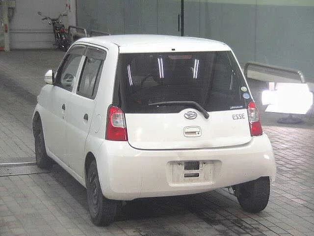Daihatsu Esse