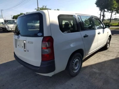Toyota SUCCEED