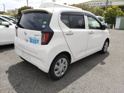 Daihatsu MIRA E S