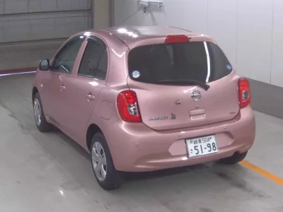 Nissan MARCH