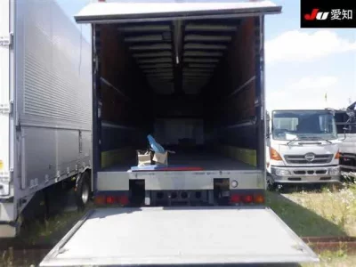 Isuzu TRUCK