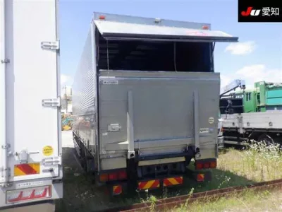 Isuzu TRUCK