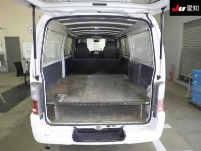 Nissan CARAVAN VAN