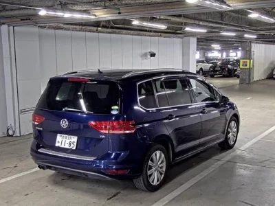Volkswagen GOLF TOURAN
