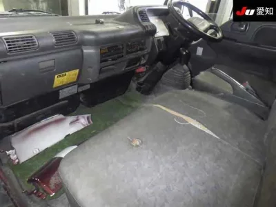 Isuzu TRUCK