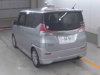 Mitsubishi DELICA D2