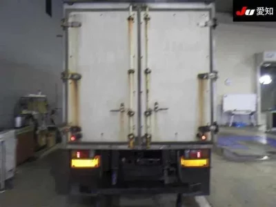 Isuzu ELF