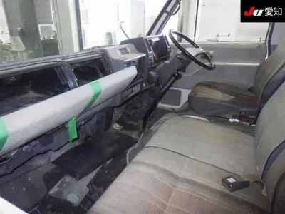 Isuzu TRUCK