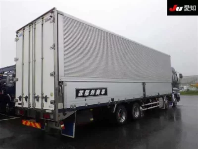 Isuzu TRUCK