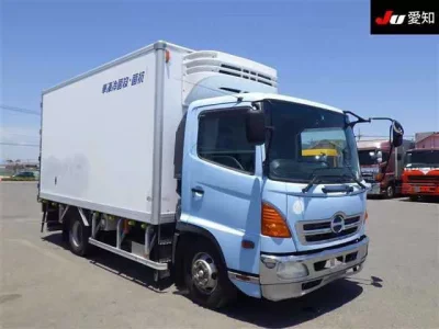Hino TRUCK