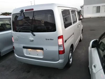 Daihatsu Gran Max