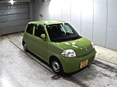 Daihatsu Esse
