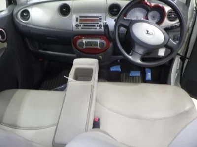 Daihatsu MOVE LATTE