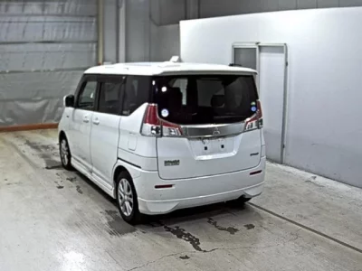 Mitsubishi DELICA D2