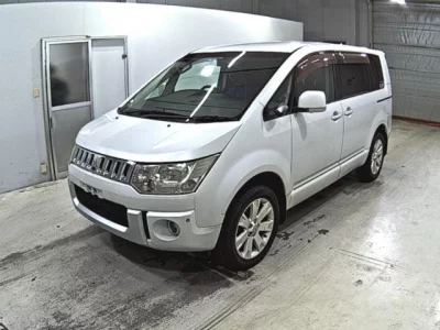 Mitsubishi DELICA D5