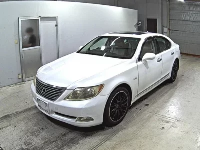 Lexus LS